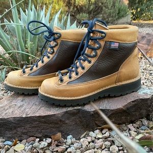 Danner Light x United By Blue Collab Hiking Boots Size 6